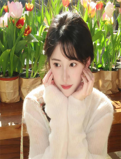 老湿私人影院免费_韩国电影肌肤的纹理_深夜福利请备好纸巾